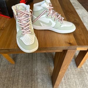 Nike Air Jordan 1 Retro Hi Grey/White size 7 Women’s